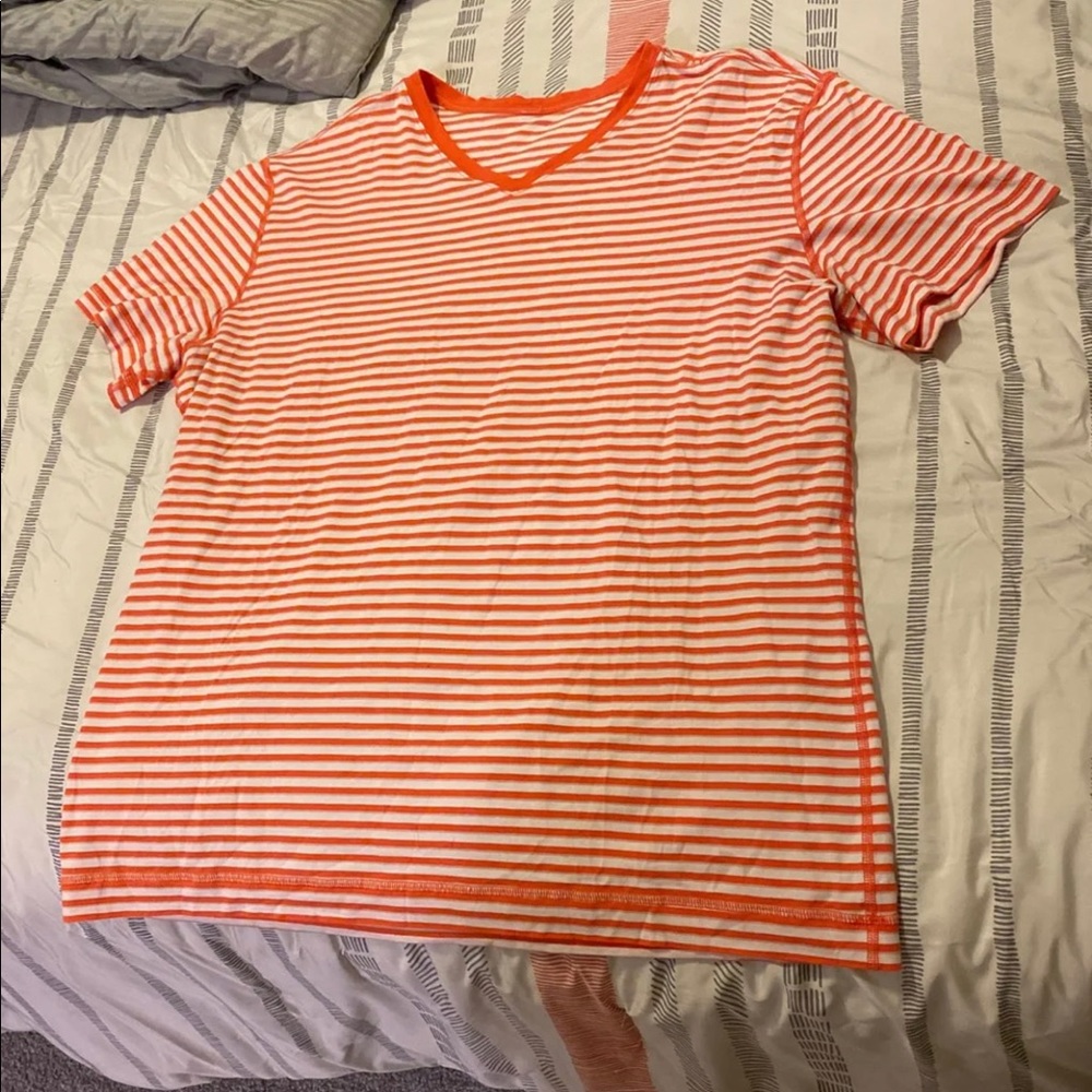 lulu lemon vneck shirt